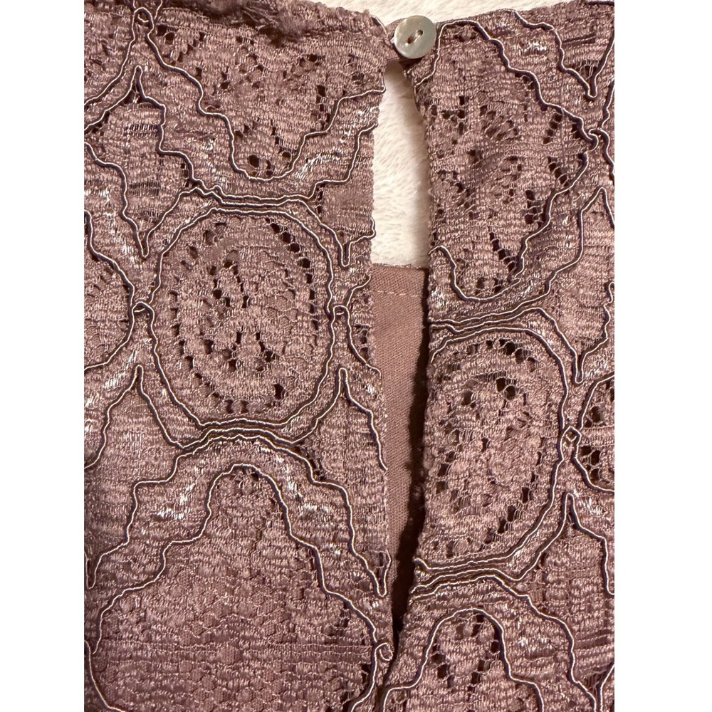 Altar'd State Mauve Lace Sleeveless Keyhole Back Top R10395 Small - Picture 6 of 10